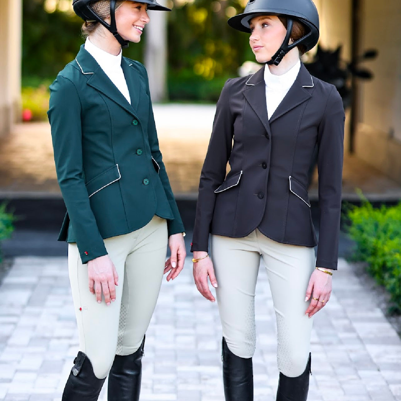 For_Horses_Cristina_show_coat_group.jpg