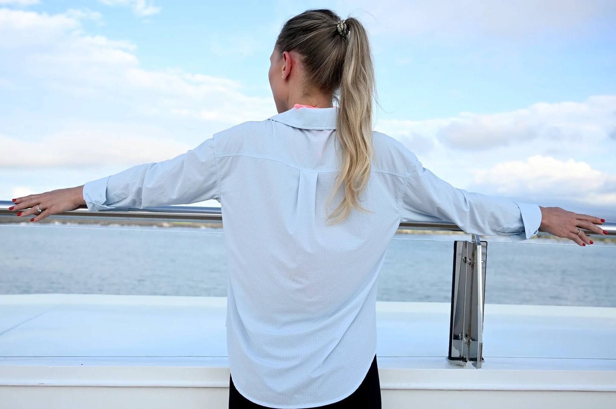 70_degrees_classic_mesh_shirt_back.webp