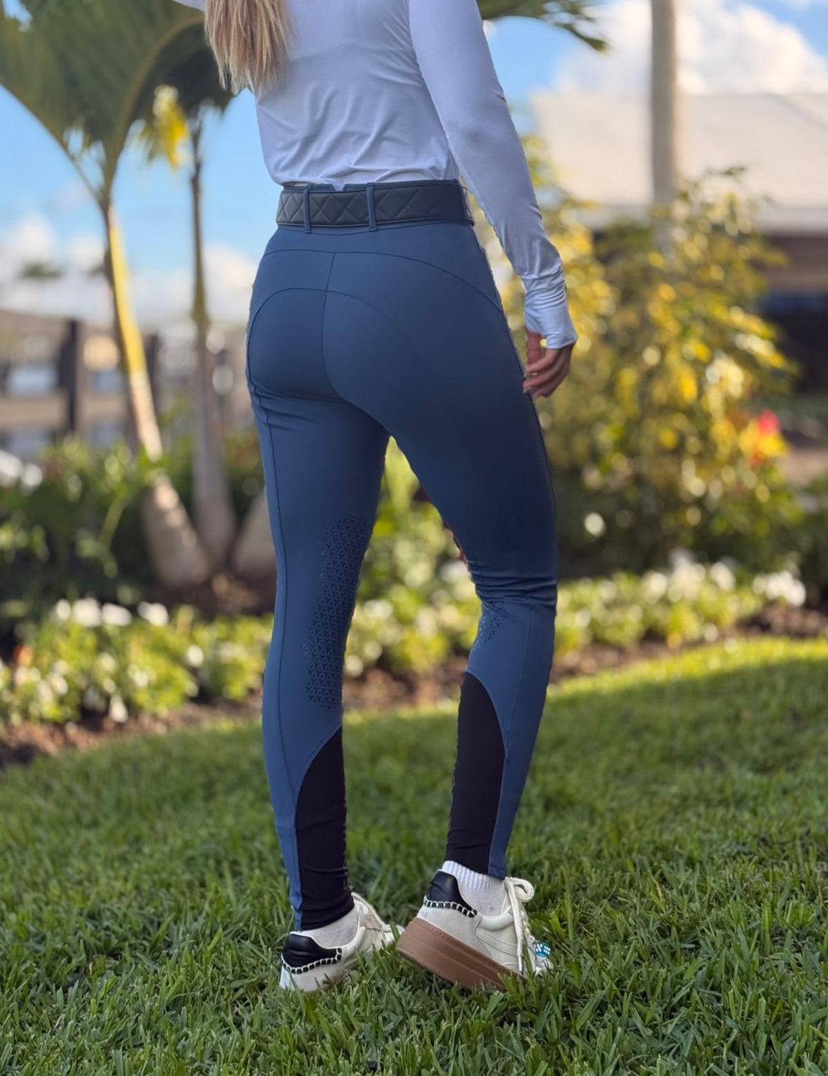 Equiline_Edrikh_High_Waisted_Knee_Grip_Breeches_back.jpg