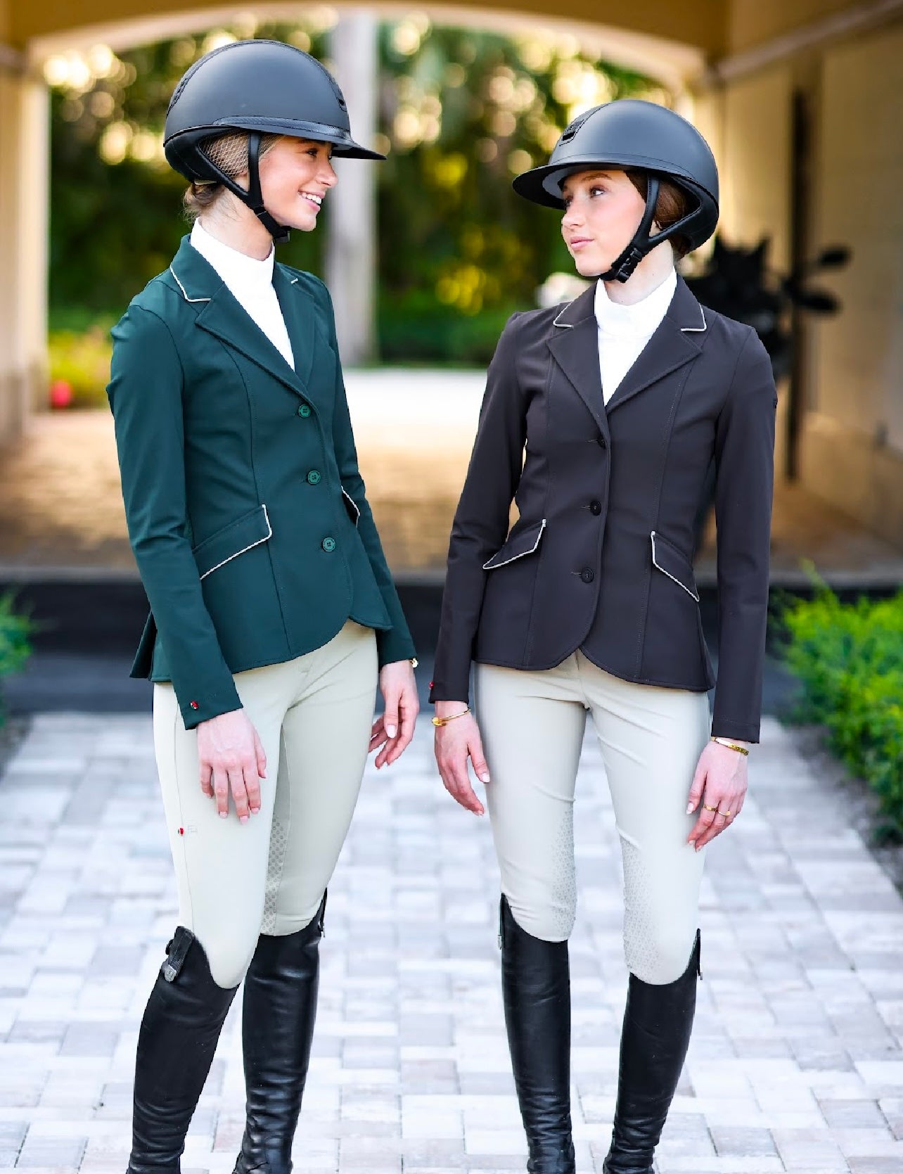 For_Horses_Cristina_show_coat_group.jpg