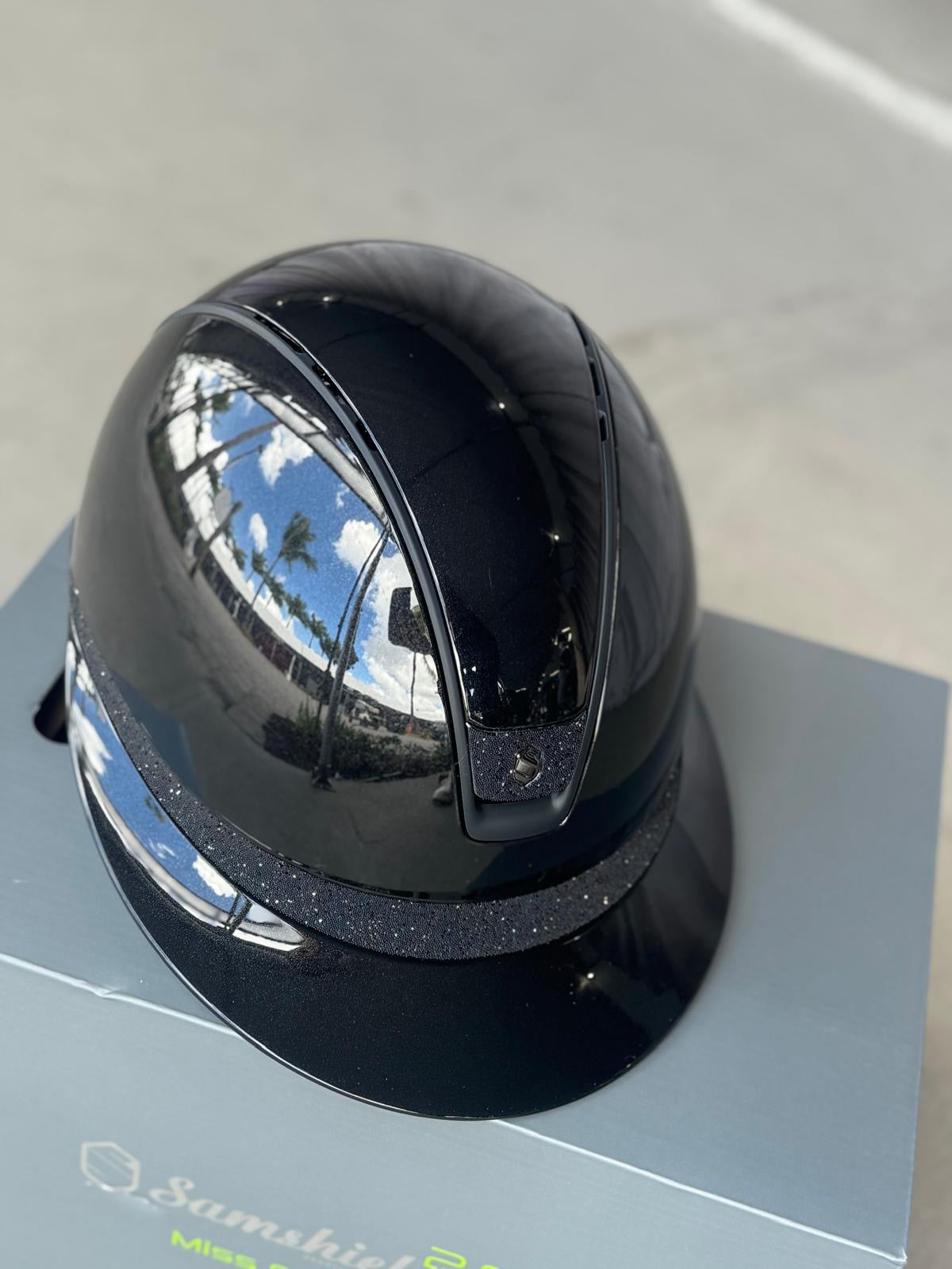 2.0 Miss Shield Glossy with Crystal Fabric Band and Blazon Samshield Helmet