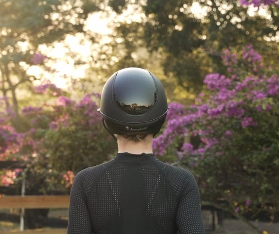 2.0 Miss Shield Shadowmatt With Glossy Top and 5 Crystals Samshield Helmet
