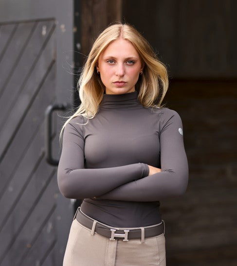 TKEQ_chloe_slate_lifestyle_1.jpg