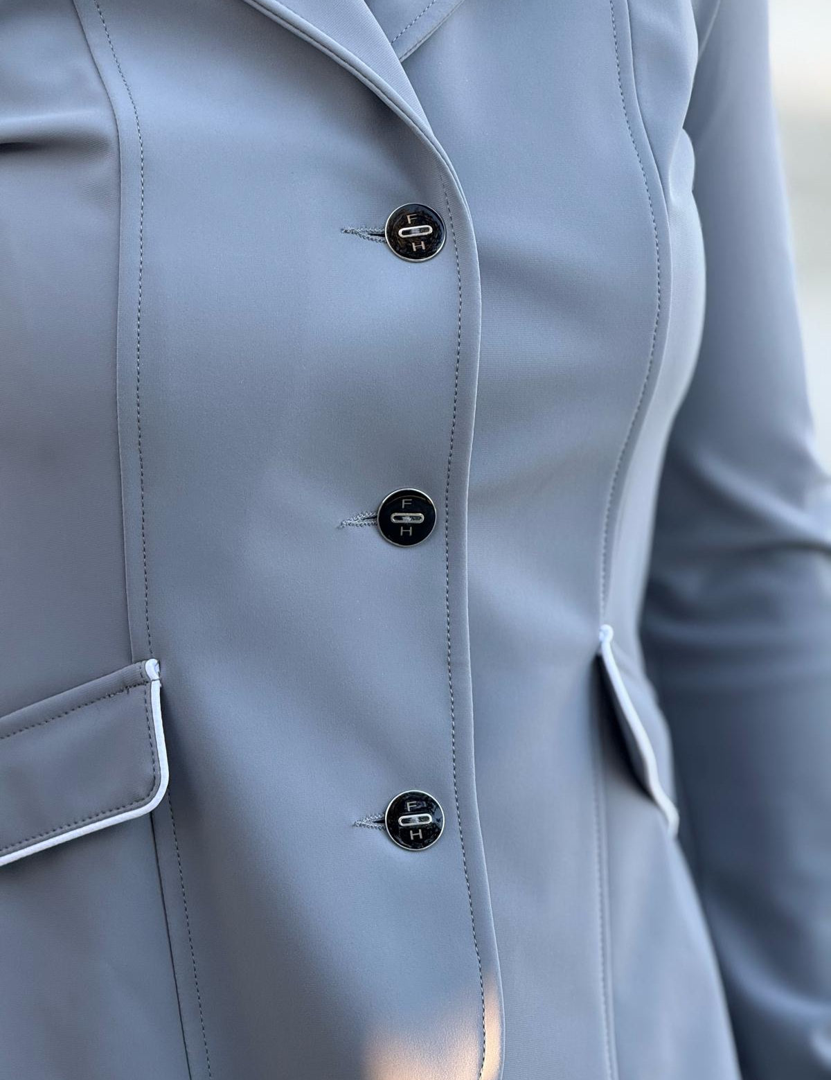 cristina_grey_black_collar_buttons.jpg